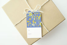 Load image into Gallery viewer, Yellow &amp; Blue Gift Tags

